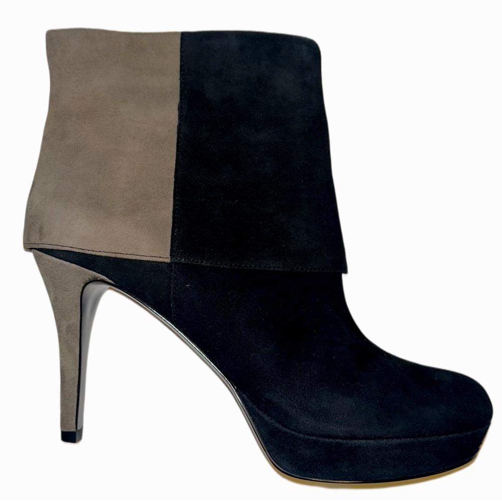 Tahari Callahan Boots Gray Black Size 10